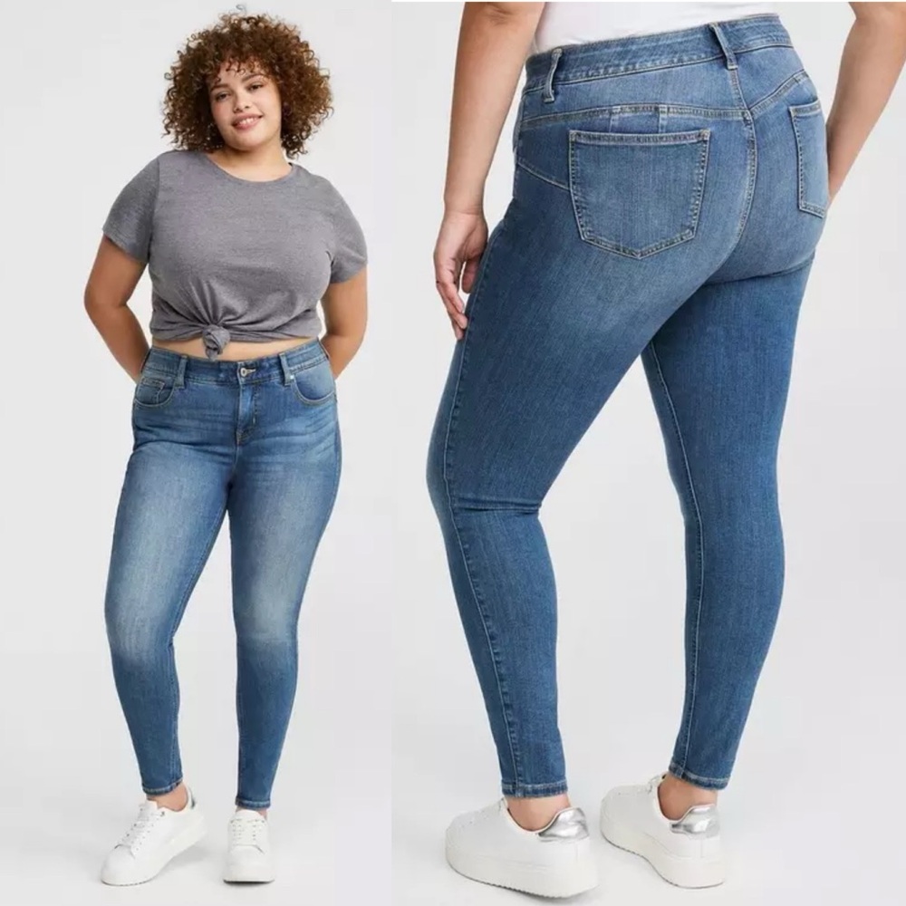 Torrid Bombshell Premium Stretch Skinny Jean